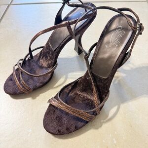 Starlet by Star Jones Brown Strappy Heels 8